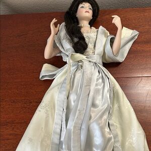 Franklin Mint 1989 Porcelain Gibson Girl Boudoir Doll